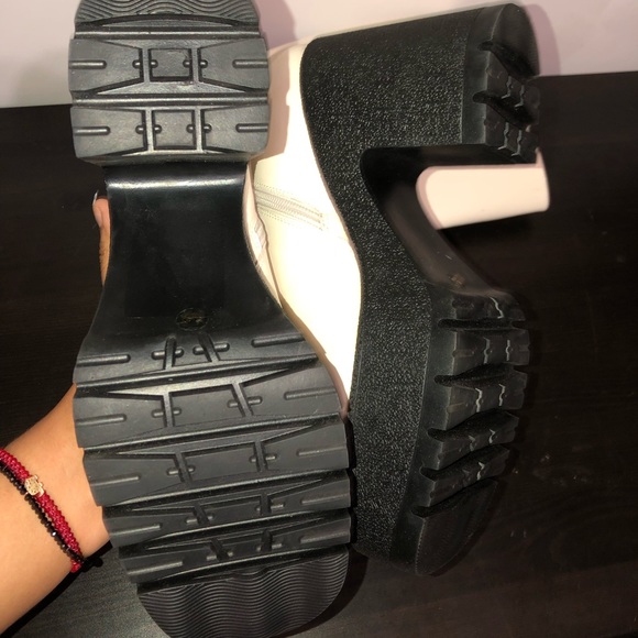 JEFFREY CAMPBELL Refresh Platform High Block Heel Boots Ice Crinkle Patent - Picture 9 of 9